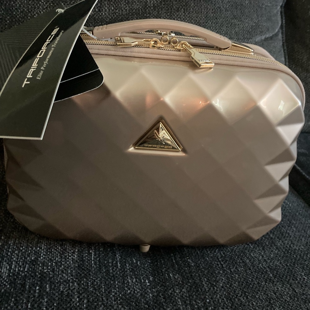 Triforce Glamour Collection Beauty Case